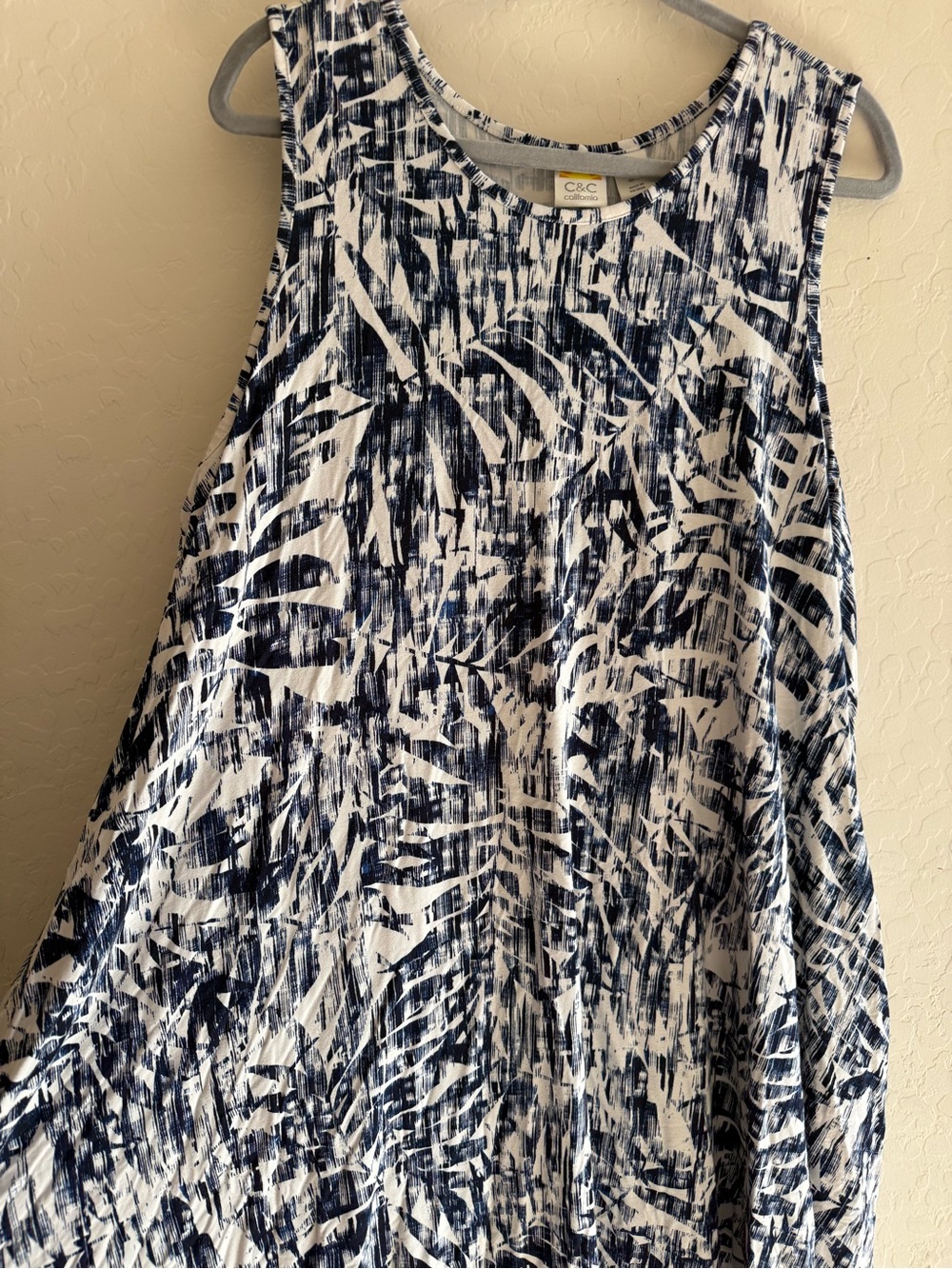C&C California, 1X, blue and white abstract leaf-print sleeveless swing dress